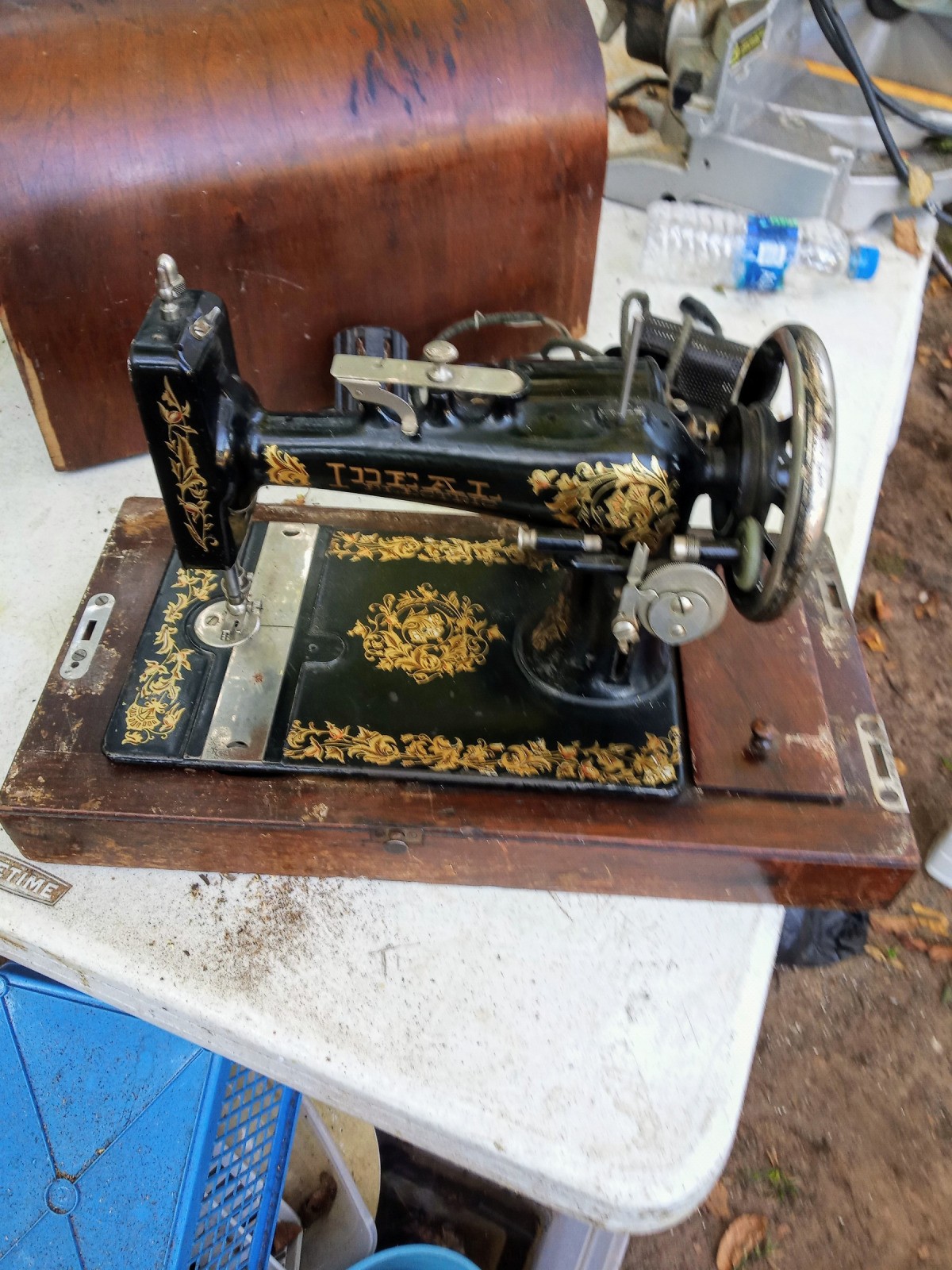 White rotary sewing machine worth
